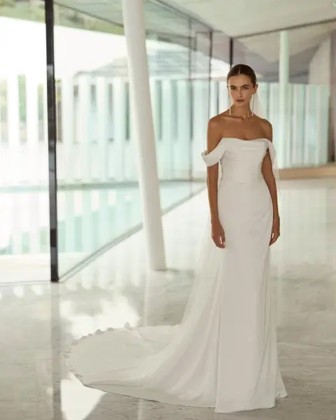 Garazi wedding dress by Rosa Clara, mermaid, crepe