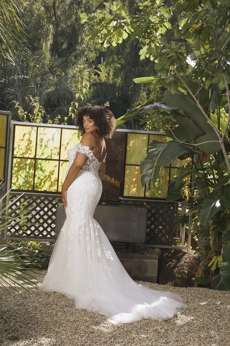 Eve Curvy by Beloved by Casablanca - view 5 of 5