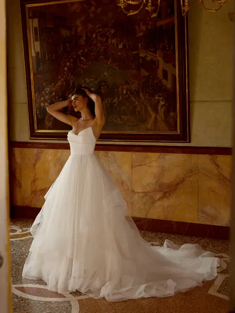 Infinity wedding dress by Justin Alexander, ball gown, tulle