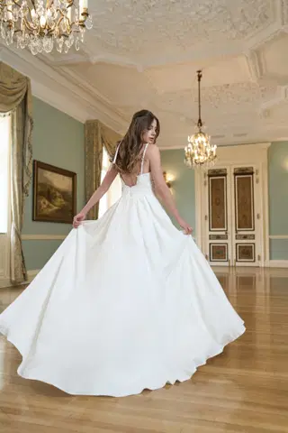 Stella by Eliza Jane Howell - view 4 of 4