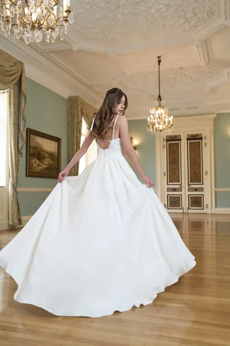 Stella by Eliza Jane Howell - view 4 of 4