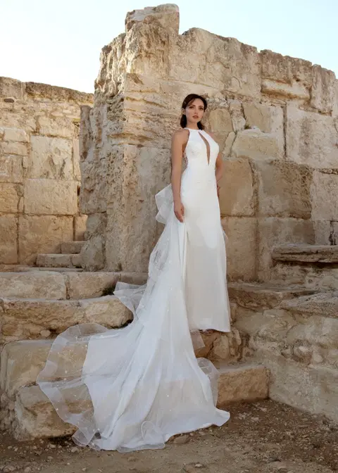 Philippines wedding dress by Dando London, trumpet, crepe
