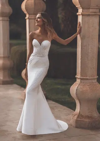Virginia by Enzoani - view 4 of 9