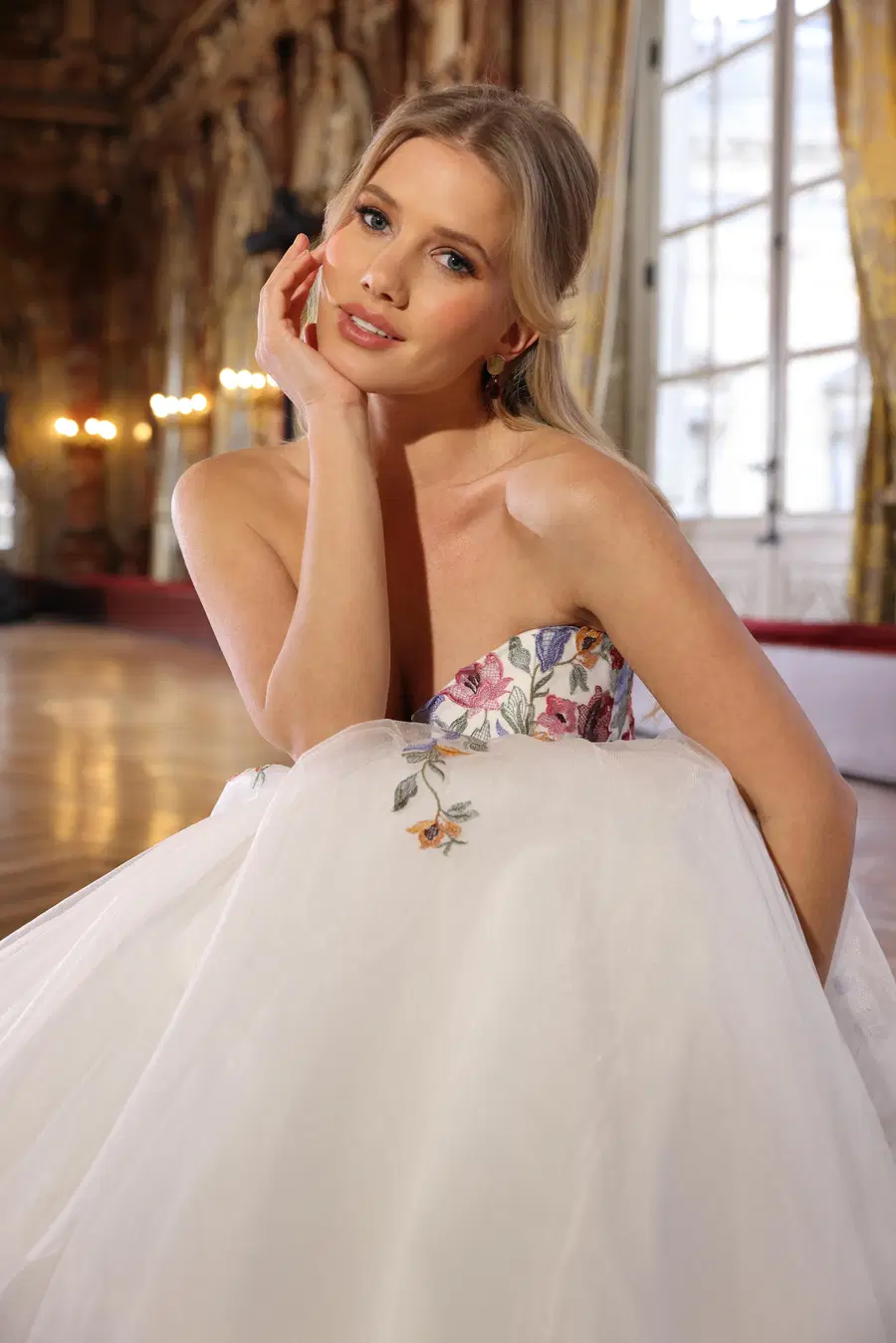 Eva by Azuree Bridal - view 3 of 4