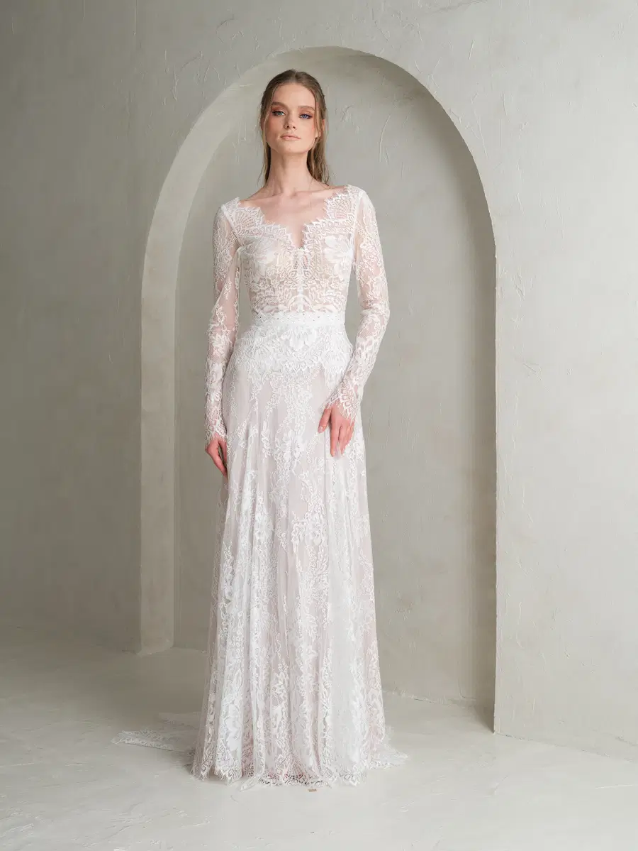 Mary by Katya Katya London: A-Line silhouette, V-neck neckline, long sleeves, lace