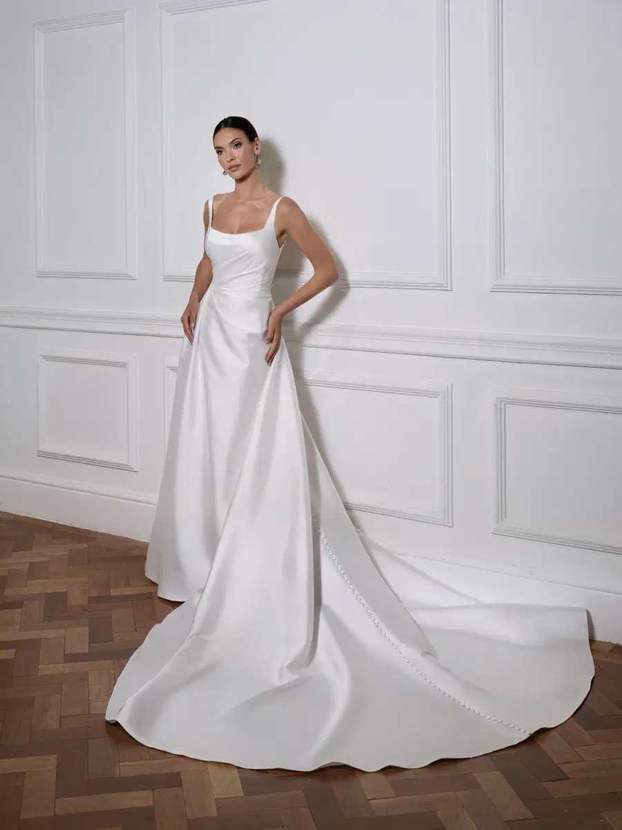 Kaia by Avenue by Josephine Scott - view 3 of 4
