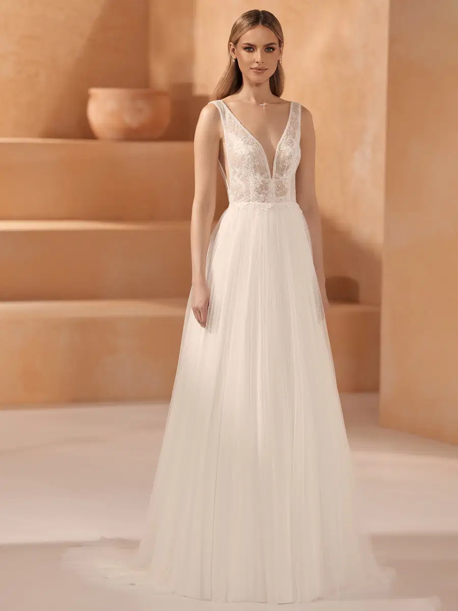 MUZA by Bianco Evento: A-Line silhouette, deep V-neck neckline, sleeveless, lace