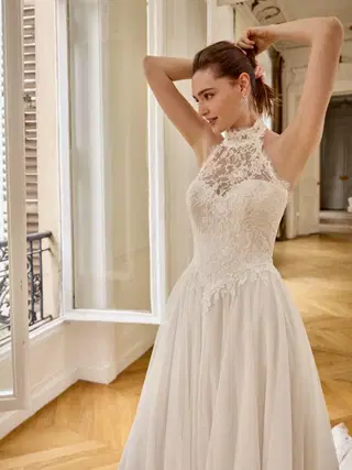 Eloise by Adore - view 4 of 7