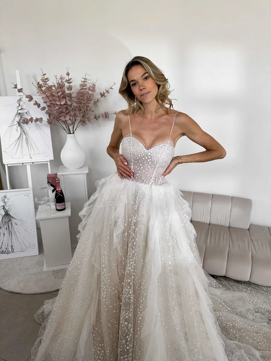 Emilia by Fan Xia: Ball Gown silhouette, sweetheart neckline, tulle