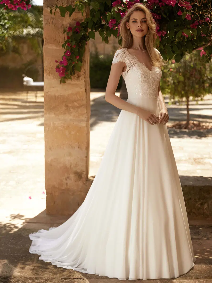 PAULA by Bianco Evento: A-Line silhouette, V-neck neckline, cap sleeves, lace
