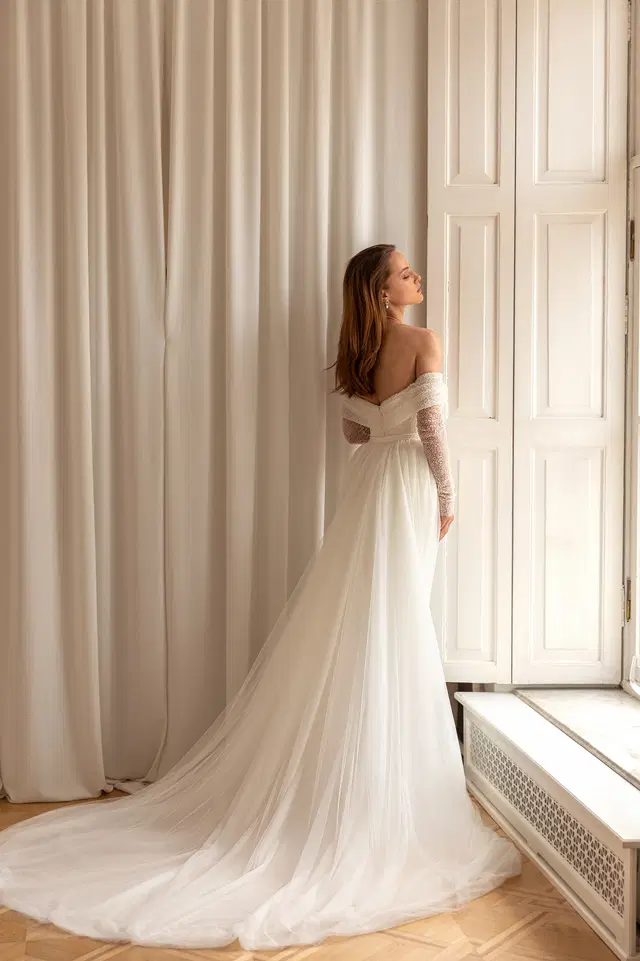 Aretta by Eva Lendel - view 3 of 3