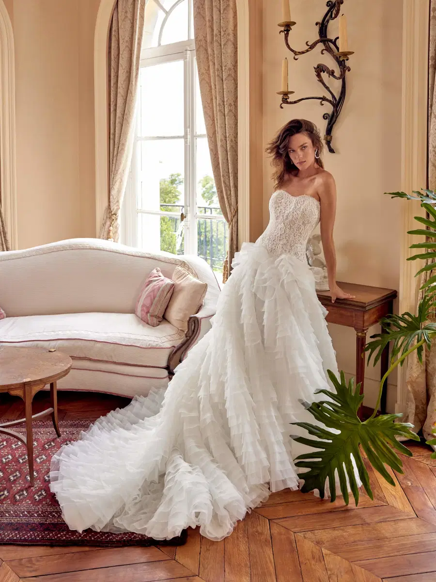 Magdalena by Justin Alexander: Ball Gown silhouette, sweetheart neckline, sleeveless, lace