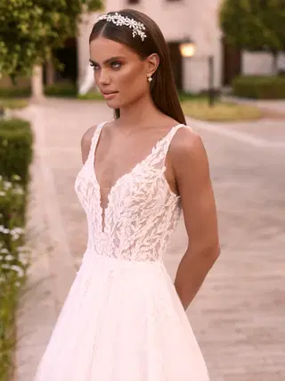 Lerodea by Bianco Evento - view 3 of 4