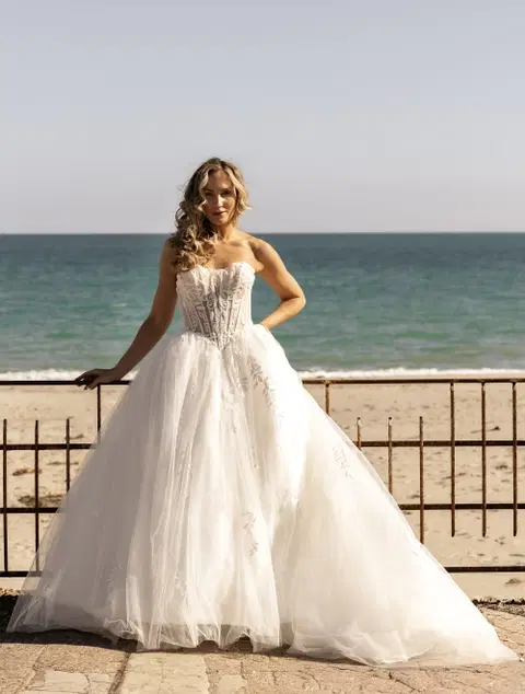 Dandau wedding dress by Amo & Luv, ball gown, tulle