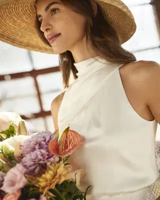 Xabeth by Rosa Clara - view 3 of 5