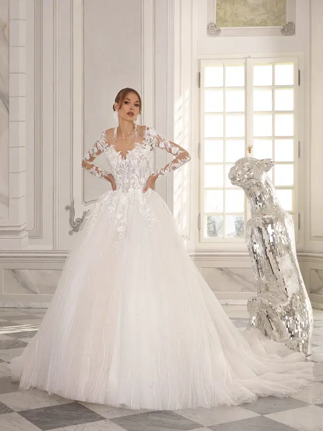 Piper by Vanilla Sposa: Ball Gown silhouette, sweetheart neckline, long sleeves, lace