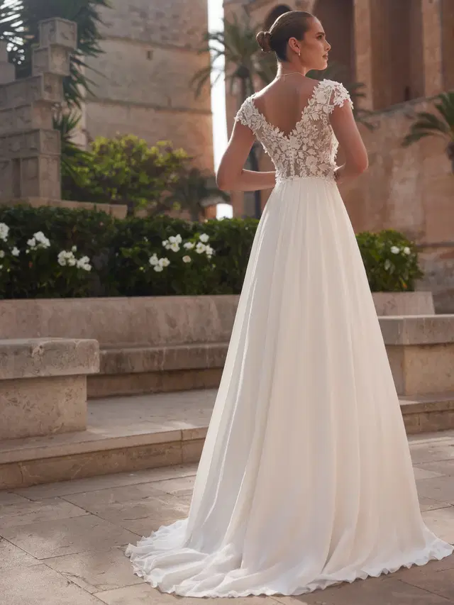 Olena by Bianco Evento - view 2 of 4