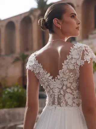 Olena by Bianco Evento - view 4 of 4