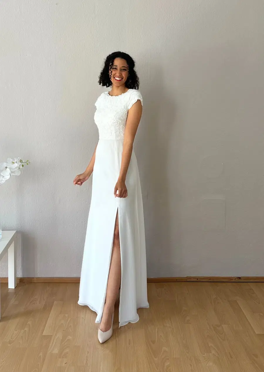 Kleid STBC 0767 by myprettydress by Basedow: A-Line silhouette, scoop neckline, cap sleeves, chiffon