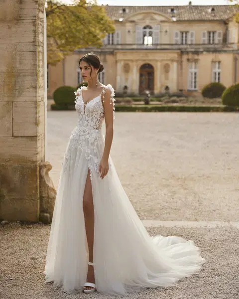 Vals wedding dress by Rosa Clara, straight, lace