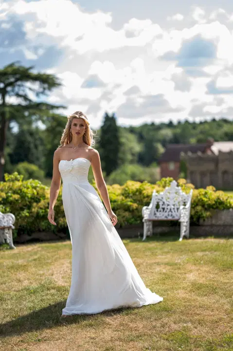 Style RB5124 wedding dress by Rachel Allan, A-line, tulle