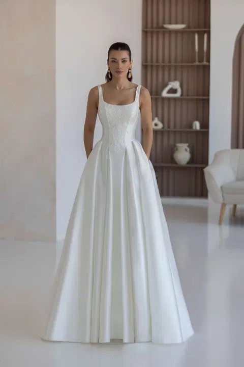 Lumi wedding dress by Jarice, A-line, mikado