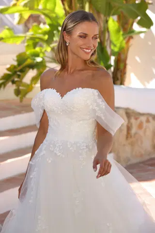 Agnes by Azuree Bridal - view 3 of 4