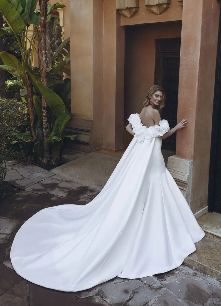 UMARA by Enzoani - view 5 of 7