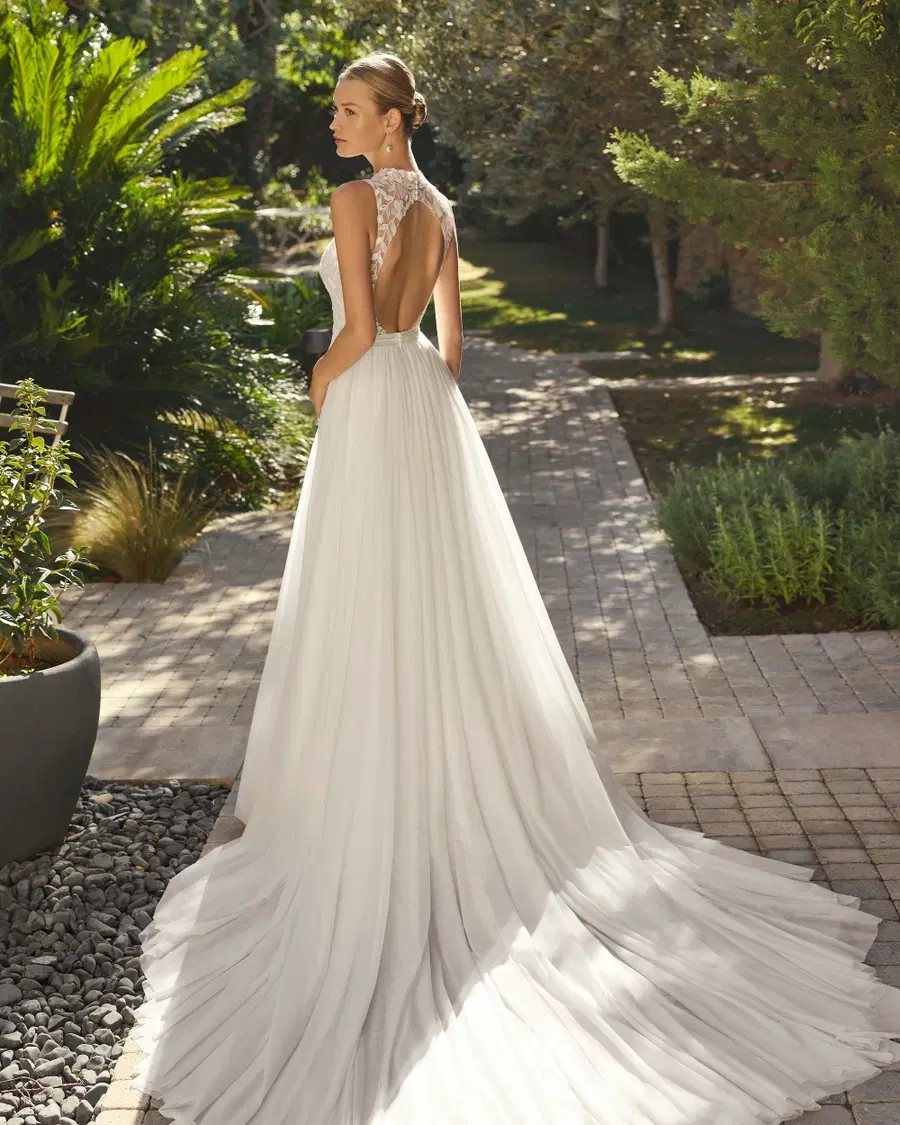 MALU by Alma Novia - view 2 of 3