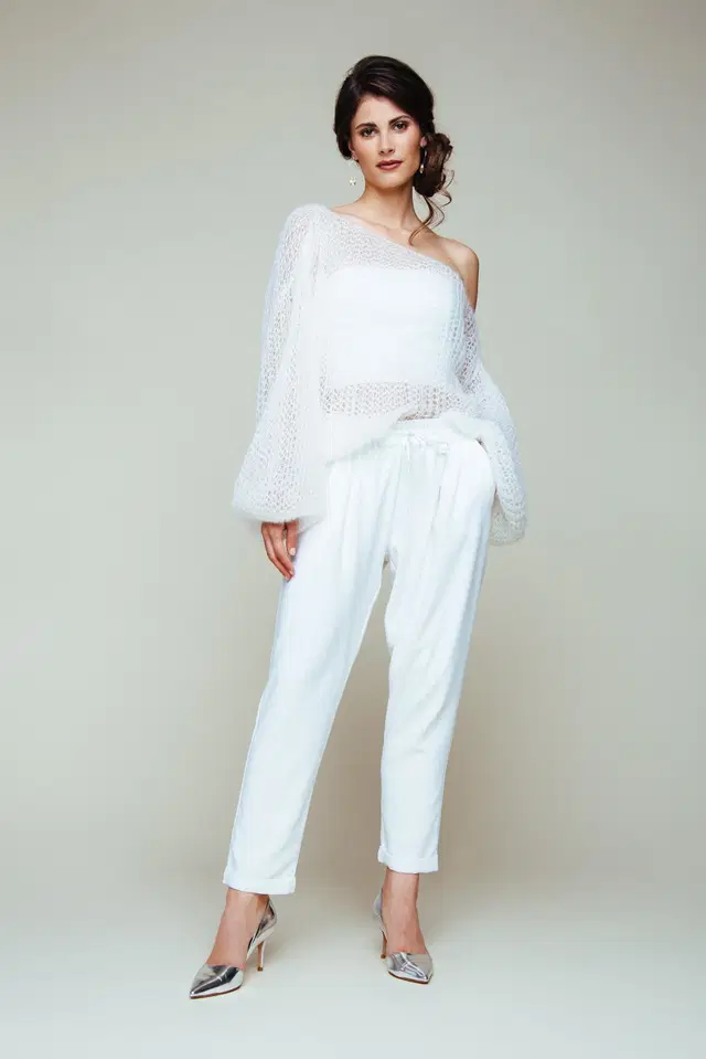 Edel Jogger P-0001 by KUESS die BRAUT: Two-Piece silhouette, straight neckline, sleeveless, crepe