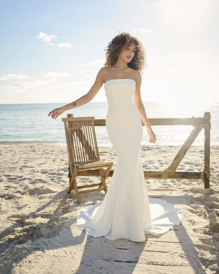 Francine by Rebecca Ingram: Mermaid silhouette, straight neckline, sleeveless, crepe