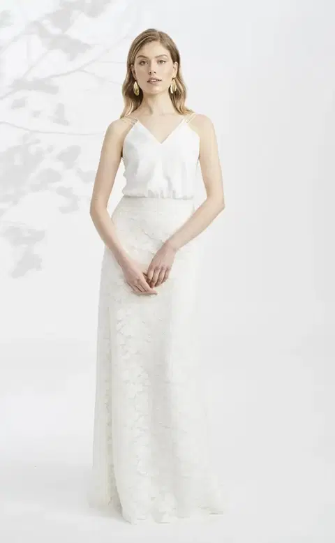 Skara wedding dress by Kisui, fit & flare, lace