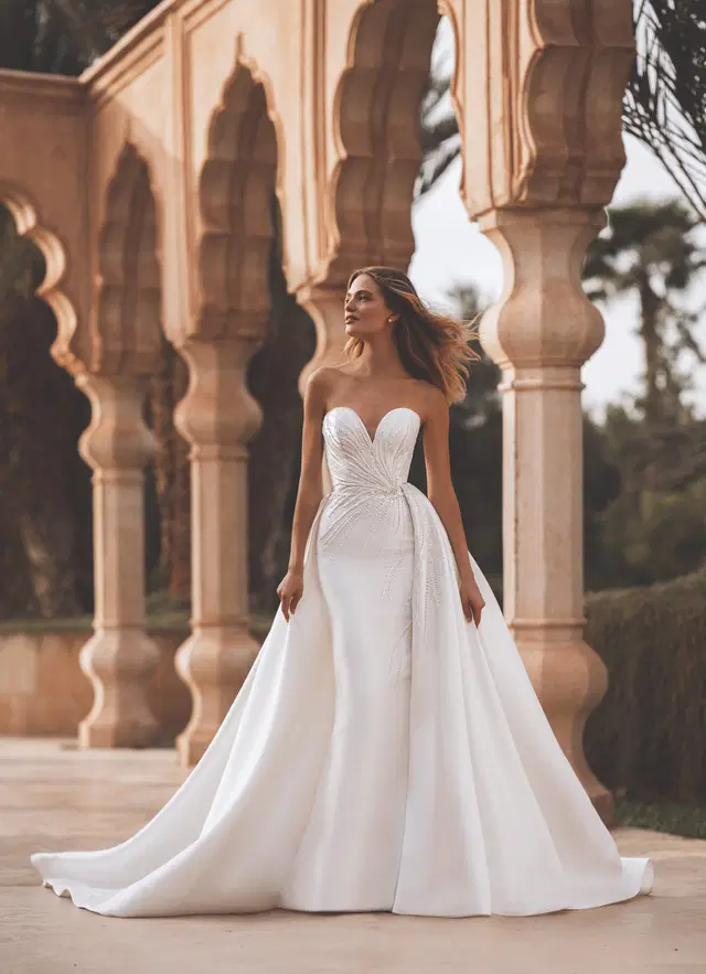 Virginia by Enzoani: A-Line silhouette, sweetheart neckline, mikado