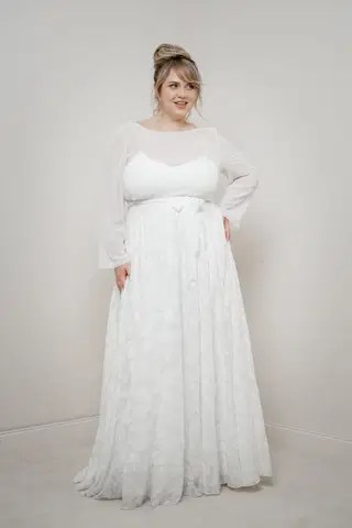 Top Beeke Curvy by noni - view 2 of 8