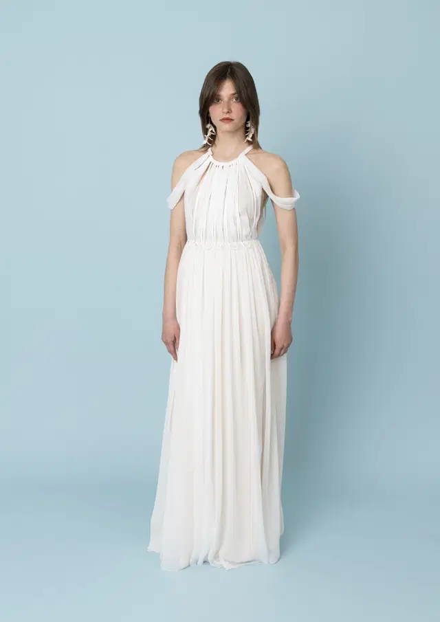 Pleasance Chain by Kisui: high / halter neckline, chiffon