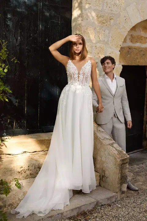 Style 27204 wedding dress by Très Chic, A-line, organza