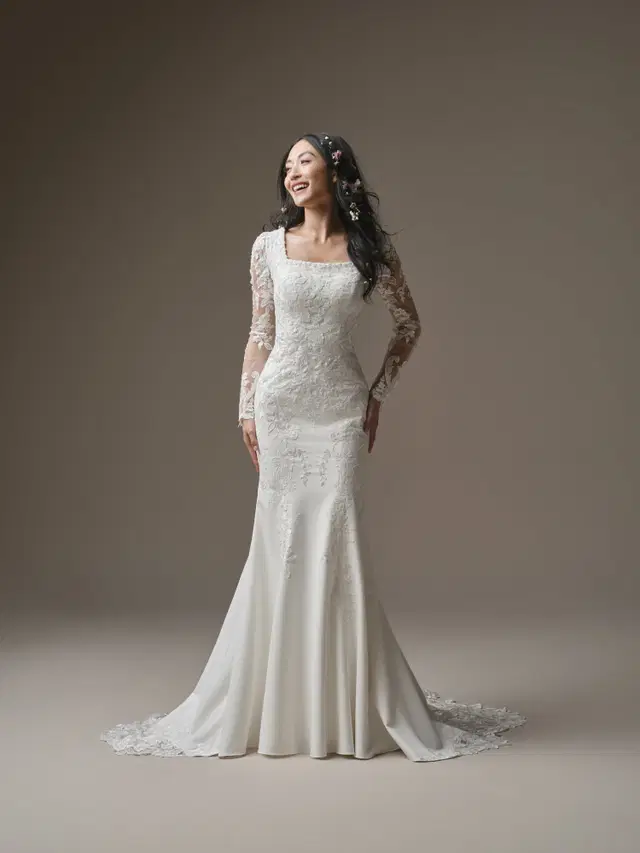 Larissa Leigh by Rebecca Ingram: Fit & Flare silhouette, square neckline, long sleeves, crepe