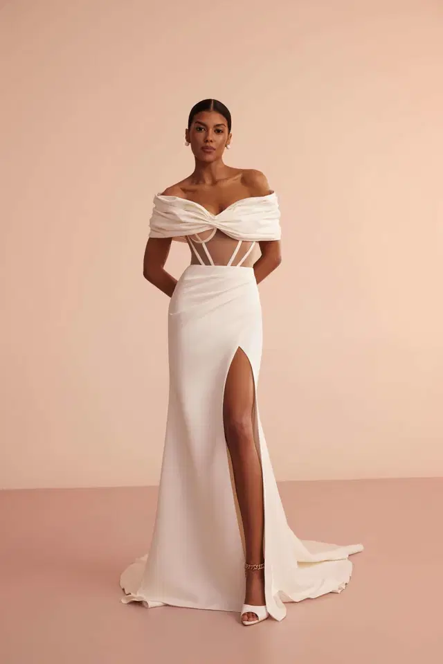 L419 by Ariamo Light: Trumpet silhouette, off-shoulder neckline, sleeveless, tulle