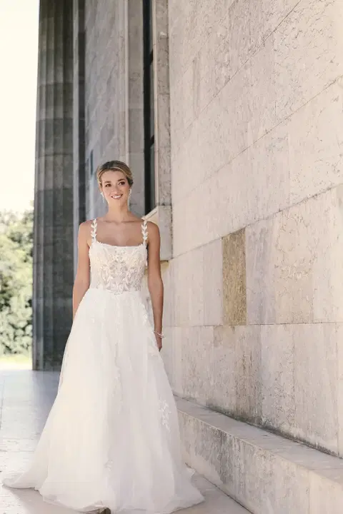 Cordula wedding dress by Amo & Luv, A-line, lace
