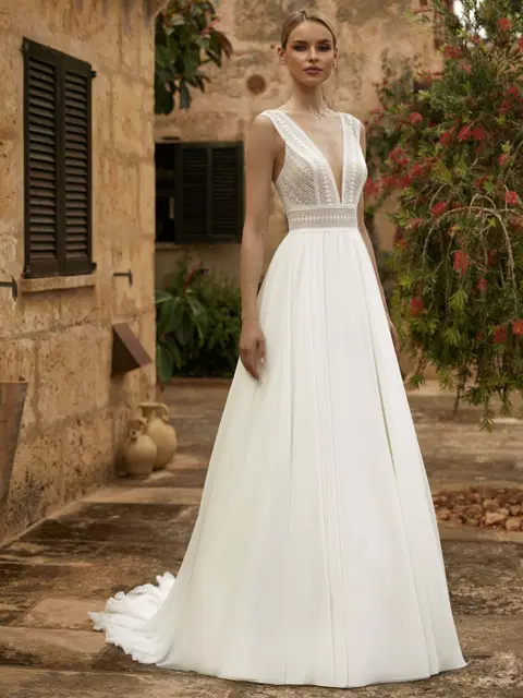 Wendy wedding dress by Bianco Evento, A-line, lace
