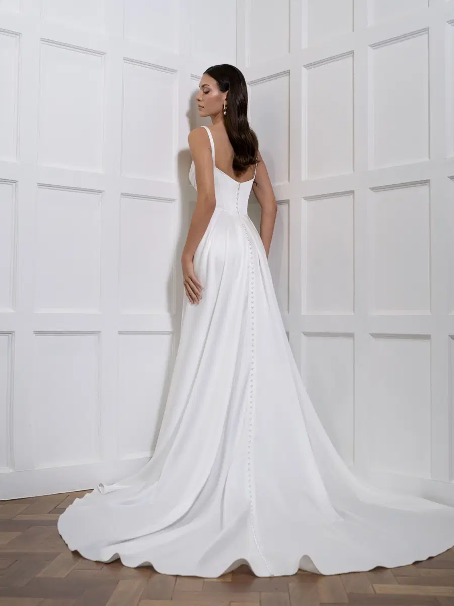 Mila by Avenue by Josephine Scott - view 2 of 4