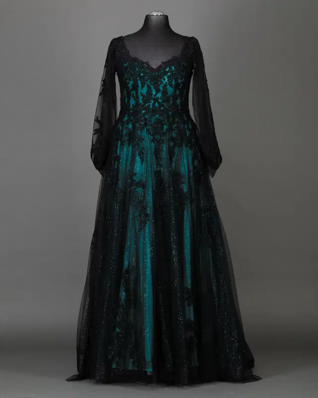 Black Deep Petrol von DarkDreamCouture - Ansicht 1 von 1
