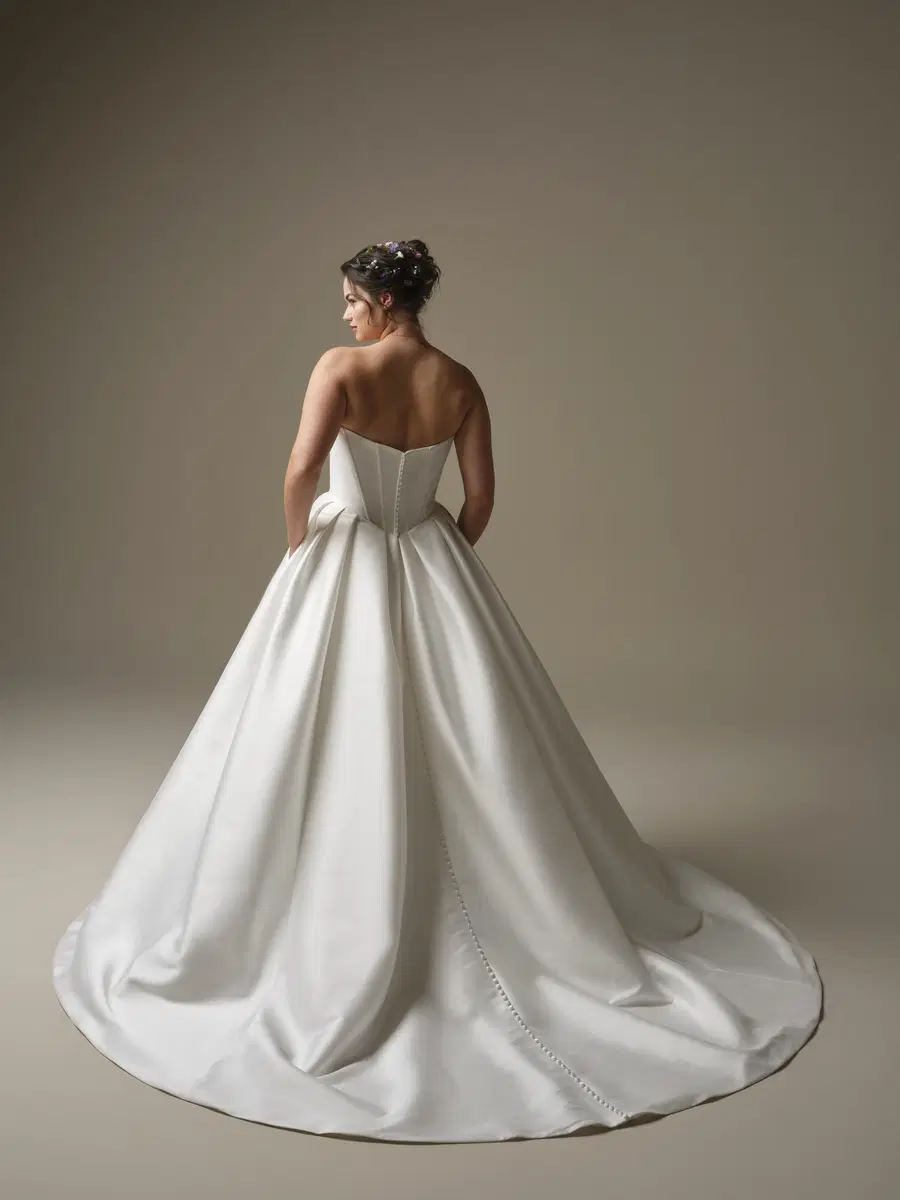 Zorina by Rebecca Ingram - view 12 of 16