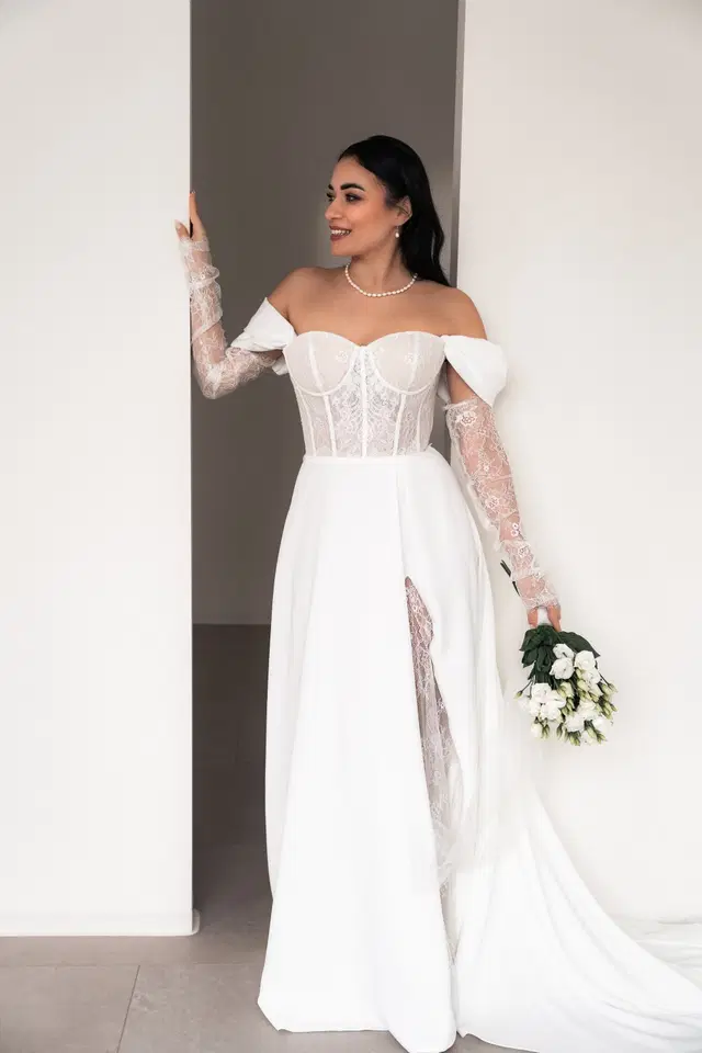 Noor by Fan Xia - view 8 of 8