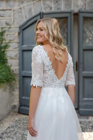 VN60 ivory by Vera Nova - view 4 of 4