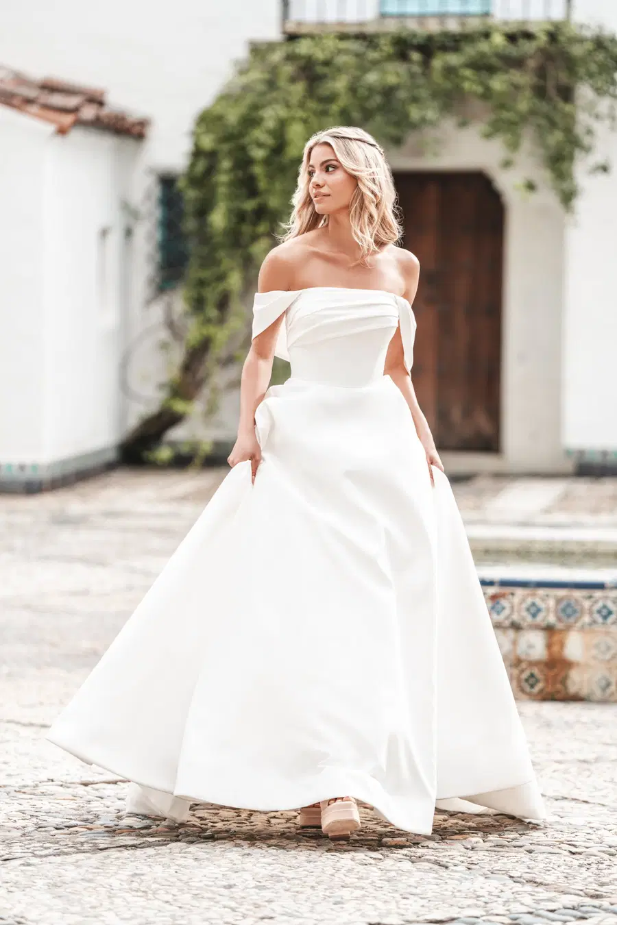R3762 by Allure Romance - view 2 of 10