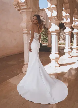 Viola by Enzoani - view 7 of 10