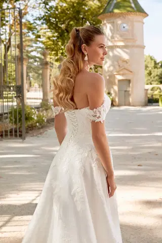 44587 by Sincerity Bridal - view 2 of 10