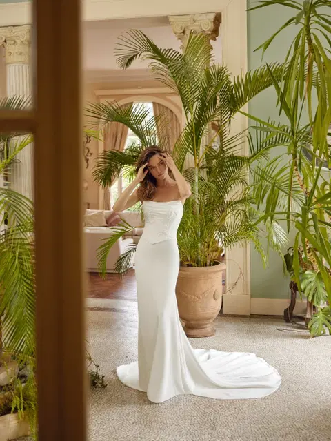 Monroe wedding dress by Justin Alexander, trumpet, satin