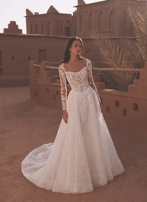 Tabitha wedding dress by Enzoani, A-line, lace